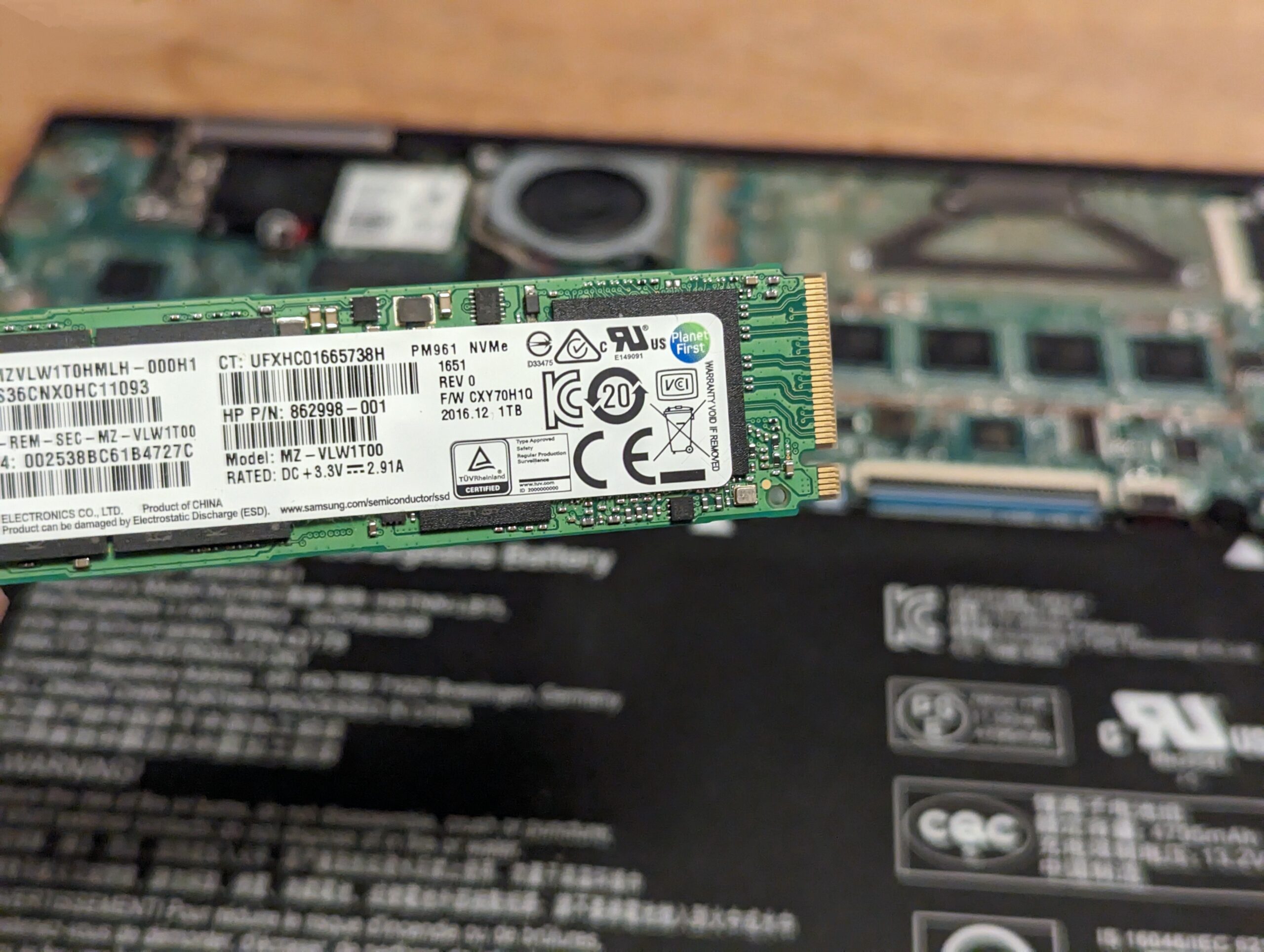 「Boot Device Not Found」自力で解決！HPパソコンの簡単な直し方【SSD抜き差しで復活】