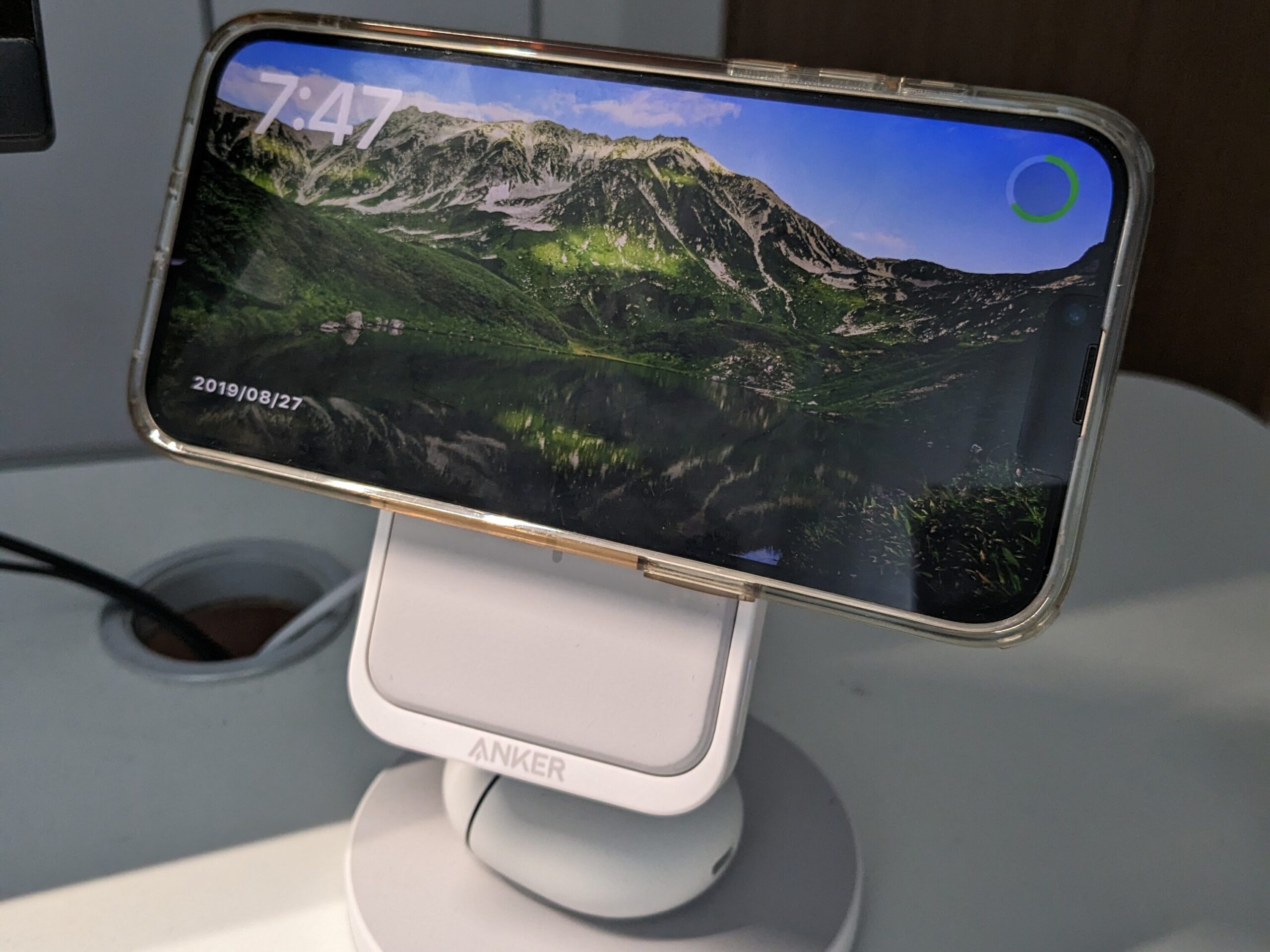 Anker 633 横向きで充電する場合スタンバイモードになる