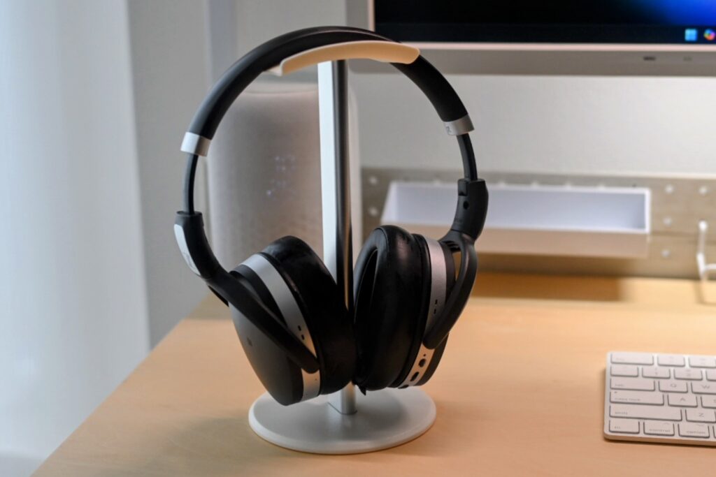 黒いヘッドホン