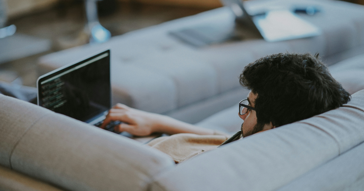 モバイルモニターでどこでもデュアルモニターを実現！おすすめのモニターも